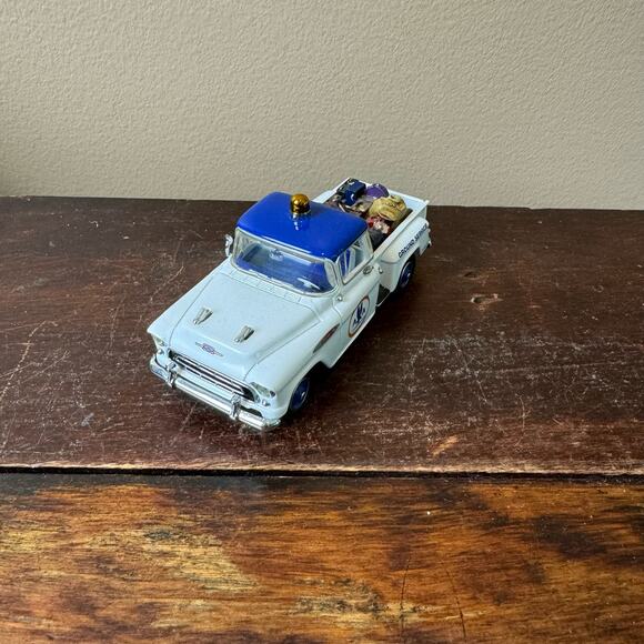 Matchbox Collectibles YIS04-M 1955 Chevy Pick up Truck American Airlines Diecast - Picture 8 of 11